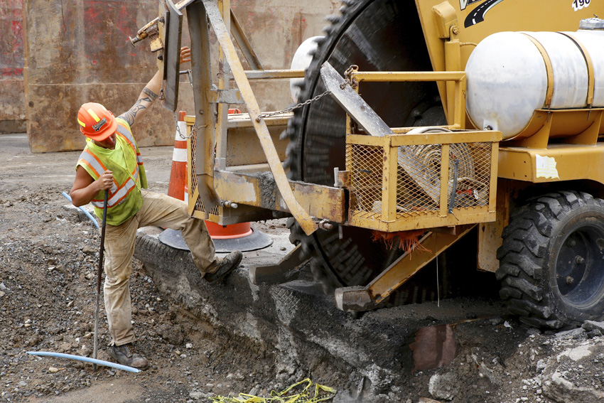 Lowering West Genesee Street below railroad bridget