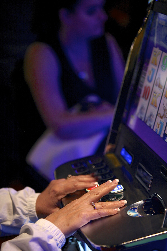 Yellow Brick Road Casino opening. Michael Davis Photo | Syracuse New Times