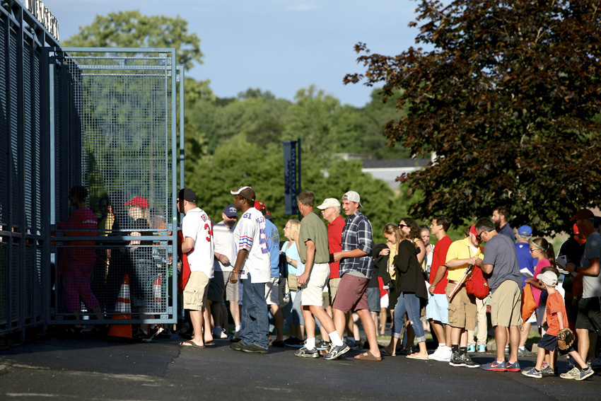Lining up for Strasburg. Michael Davis | Syracuse New Times